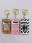 Брелок калькулятор панда/свинка/мишка 020237 Брелок калькулятор панда/свинка/мишка 020237